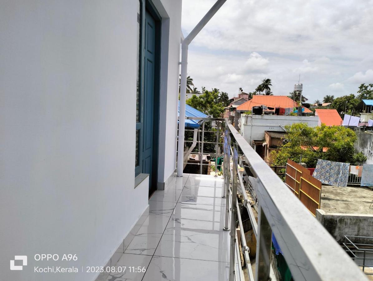 Guestland Homestay Kochi Exteriör bild