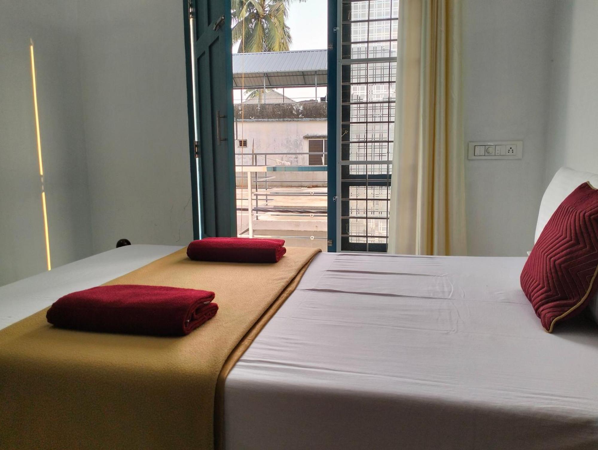 Guestland Homestay Kochi Exteriör bild